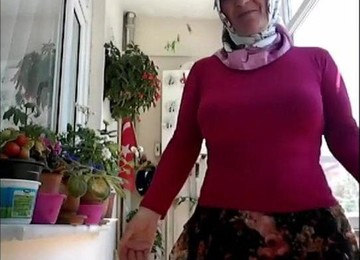 Turkish Granny In Amateur Video
