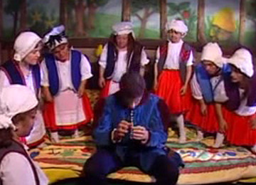 Excited Dwarves And Prince Share Snow White In Gangbang Sex