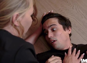 Young Milf Screams As She Gets Eaten - Jeanie Marie Sullivan