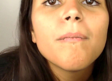 Géante Femme, Drink, Swallowing