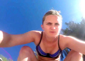 Géante Femme, Under Water, Unter Wasser