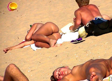 Nudist Voyeur, Clean-shaved