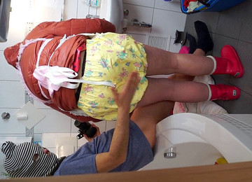 Full Rubber Slave, Nylon