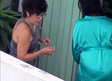 Flashing, Beach Voyeur