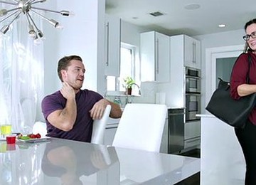 Sadie Blake Rubs Her Crotch On Her Cousin