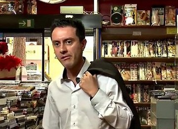 Threeway Euro Babe Analized For Shoplifting