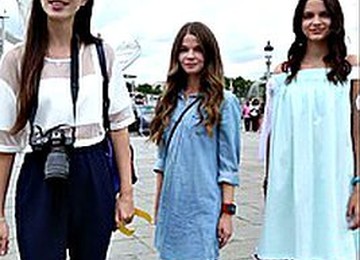 Adorable Teens Wear Vibrators During The Ferris Wheel Ride