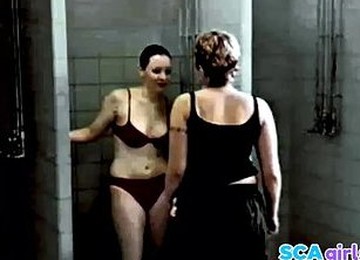 34) (selma & Sofie 2003)