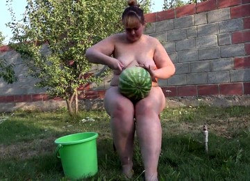 A Fat Girl Puts Her Ass In A Different Food On The Street