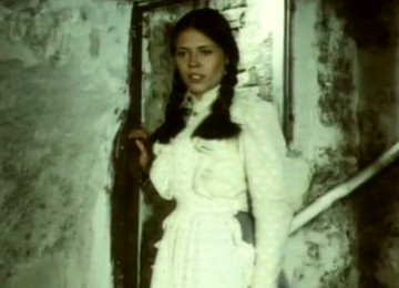 Hot Vintage Brunette Sexy Babe Blows Dick And Bends Over