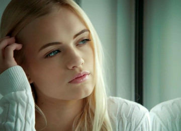 Rich American Gal Alex Grey Gets More Than She Bargained For