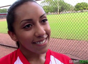 Pirya Price's Big Natural Chocolate Tits Bouncing While She Jumping On White Dick