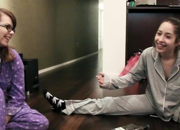 Funny Vid With Hot 18yo Flatmates Having Fun At Home