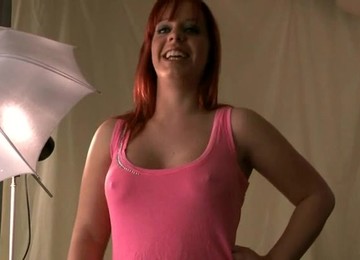 Redhead Amateur Loz Lorimar Enjoys Playing With Her Wet Pussy