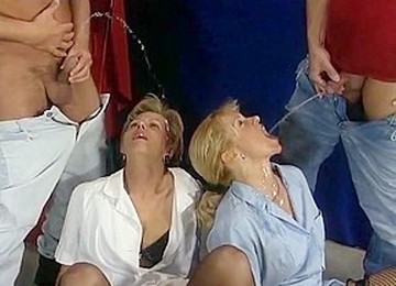 Matures Pissing