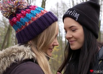 Muff Diver Lecette Nice Loves Having Sex With Her Best Friend