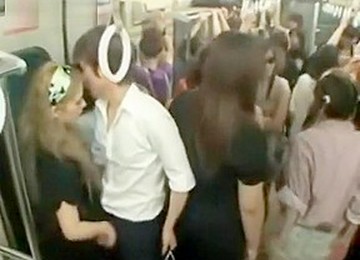 Japen Train Handyjob