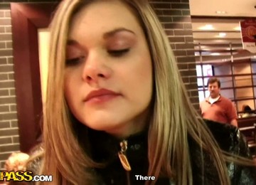 Cute Amateur Teen Having Hot Romantic Sex With Her BF