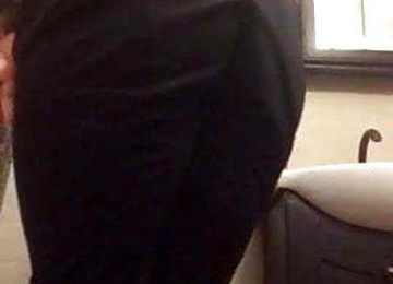 Pissing Chubby Korean Slut