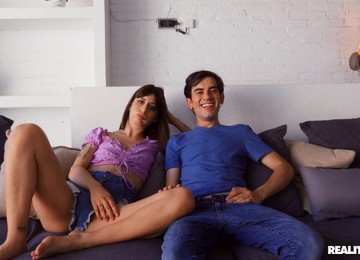 Shaved Pussy Hottie Silvia Soprano Gets Fucked By A Large Dick