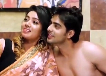 Hot Bhabhi Ki Jabardast Chudayi Ki Dewar Or Friend Ne Milkar