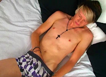 Sexy Emo Phoenix Link Wanking His Hard Cock