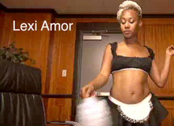 Uniform New, Elizabeth Mitcheles, Anal