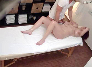 Spy Cam Voyeurs Masseur Fucking His Client