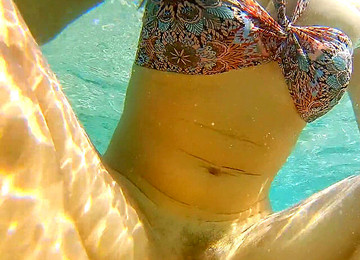 4k Sex Underwater, Locker Room