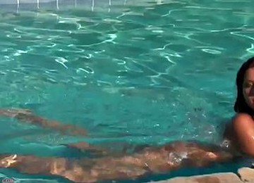 Hot Brunette Takes Off Her Bikini And Masturbates