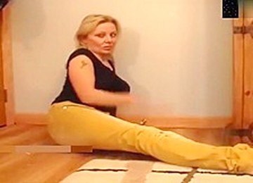 Girl Farting In Yellow Jeans