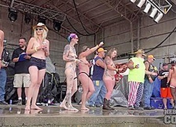 Huge Amateur Wet T Contest At Abate Of Iowa 2016 - NebraskaCoeds