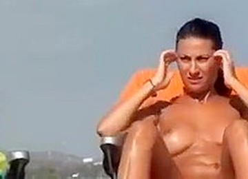 Nude Beach - Busty Babes Pussy Views