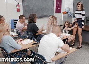 Adriana Chechik Kimmy Granger Duncan Saint - Slutty Sex Ed