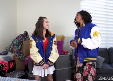 Kinky Interracial FFM Threesome With September Reign & Spencer Bradley