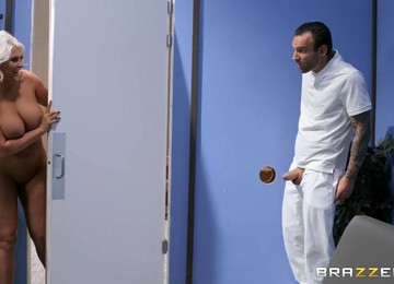 Curvy MILF Kristina Shannon Gets Pounded In Sauna