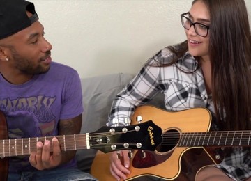 Big Titted Nerdy Girl With Her Black Boyfriend - Amateur Interracial Hardcore