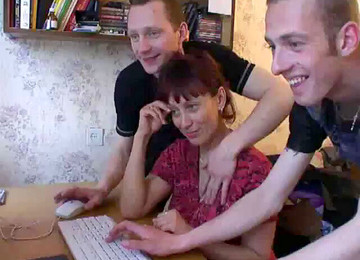 Russian Bukkake, Lonely, Osamotniona