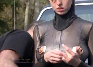 Ryanne Redd, Ryanne, Hooded