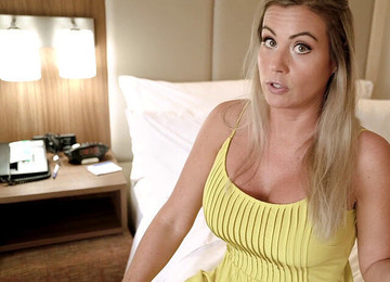 Sexy Step Mom Coco Vandi Wants To Fuck Cock