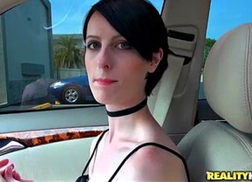 Desirable Shorthaired Babe Gets Shagged By A Horny Guy