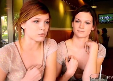 Very Accomplices Twin Sisters