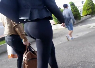 Hot Ass Noticed In The Clothing Store