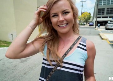 Nicole Clitman Is Picked Up And Fucked In Public By One Stranger Guy