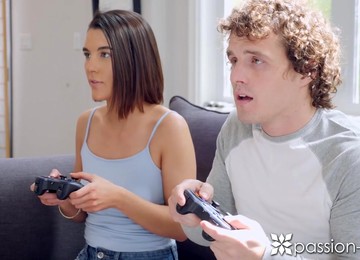 Stepbrother Accidentally Fucks Elder Stepsister Miki Cruz