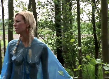 Tori Gets Double Face-fucked And Her Face Gets Splattered With Cum