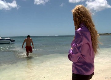 Crazy Couple Gets Naked And Fucks At The Beach