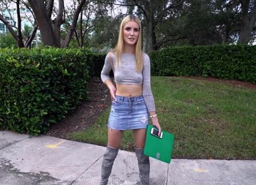 Skinny Blondie Mazzy Grace Opens Her Legs To Be Fucked In The Van