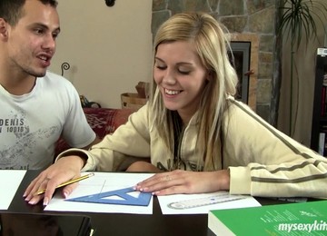 Horny Blonde College Student Likes Oral Sex And 69ing