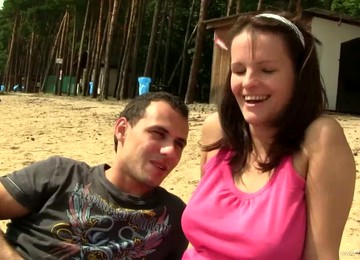 Alluring Amateur Brunette Giving Fancy Titjob Before Getting Her Shaved Pussy Nailed In Close Up Shoot Outdoor